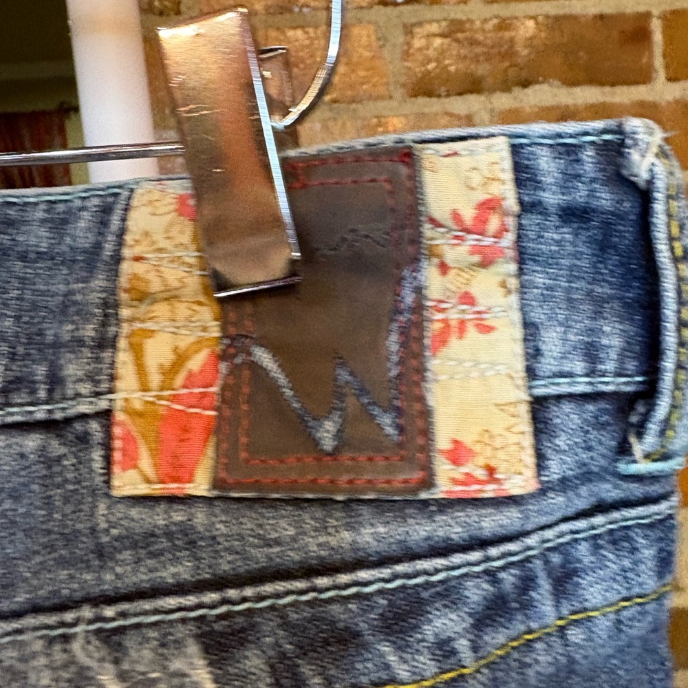 Vintage Embroidered Floral Patchwork Blue Jeans Size 31. - Picture 6 of 10